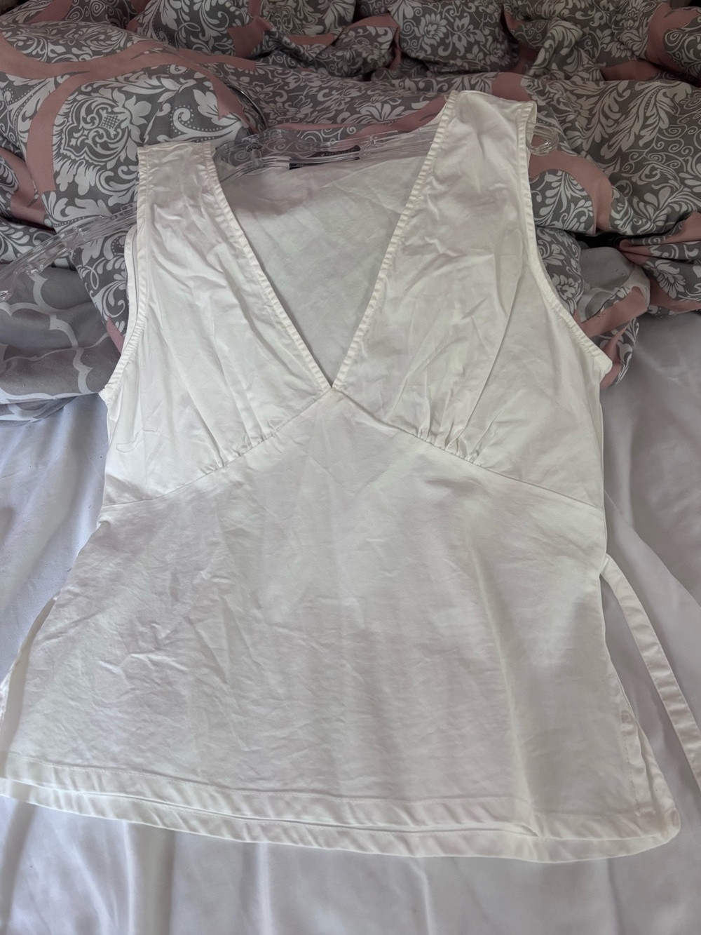 Brandy Melville White Rafaela Top with tie detail
